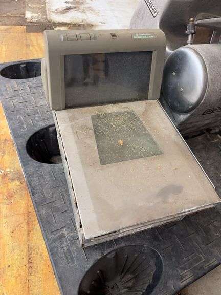 Scanner scale - Gregg Auctions