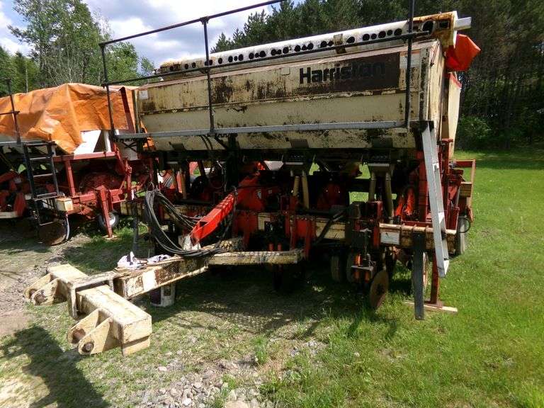 Harriston 3504 potato planter