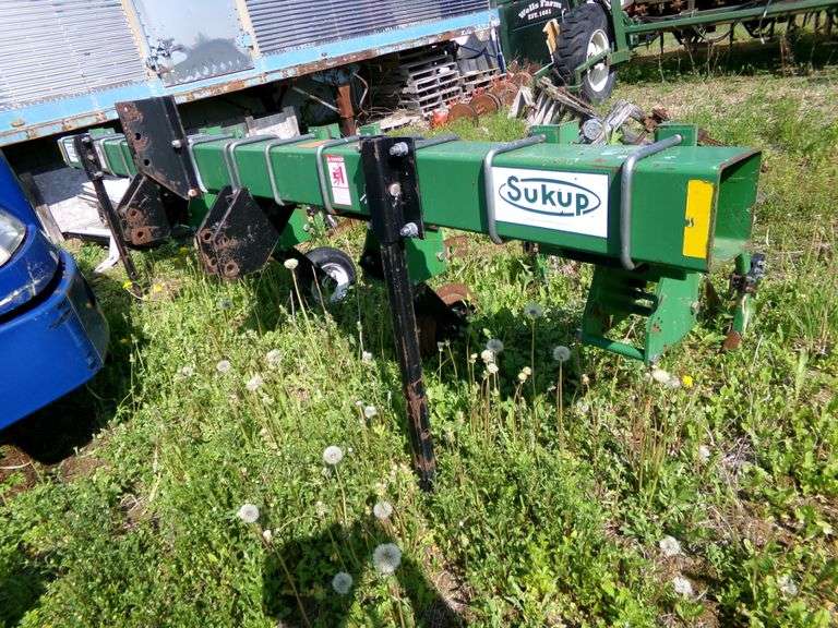 Sukup cultivator