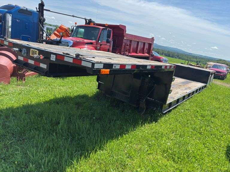 1977  HRI  Step deck trailer