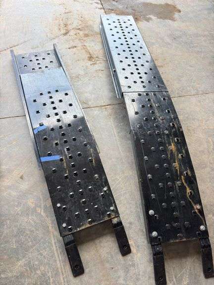 Folding ramps