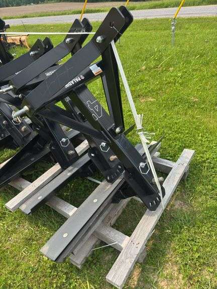 Paladin 4’ scraper blade