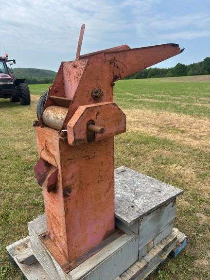 Feed crimper