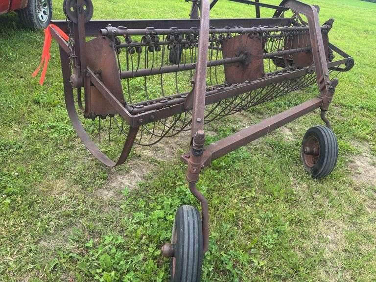 McCormick Side delivery rake