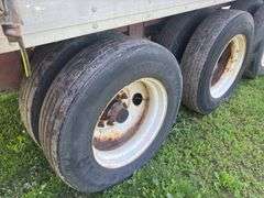 1991  Utility   48' tri axle trailer w/ slope floor & conveyer