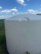 1400 gallon poly tank