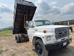 1986  FORD  F-700 dump truck