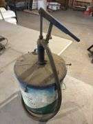 5 gallon pump and can