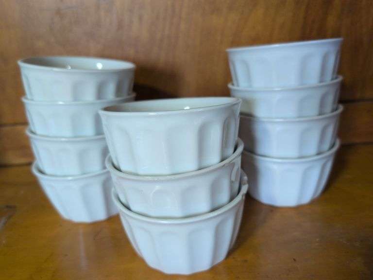 White ramekin dishes qty. 11