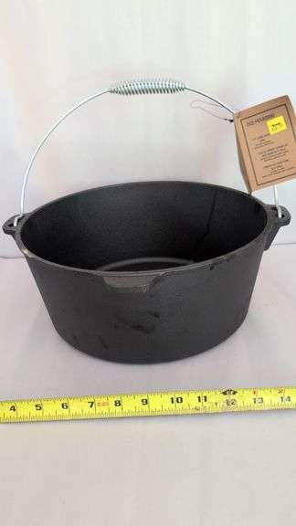 4 and 1/4 Quart  Old Mountain Cast Iron Dutch oven