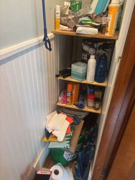 Contents of kitchen closet