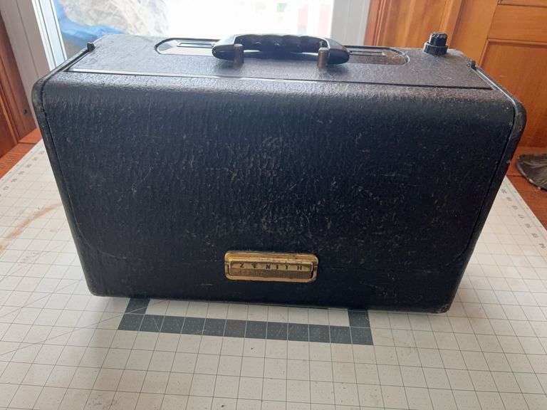 Zenith Wave-Magnet trans oceanic radio