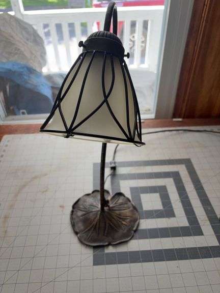 Table lamp