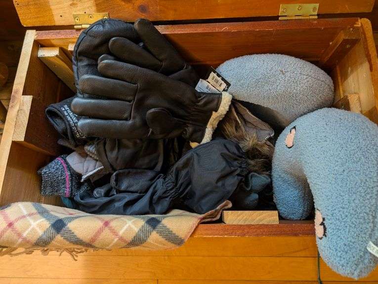 Gloves, winter items + contents of box