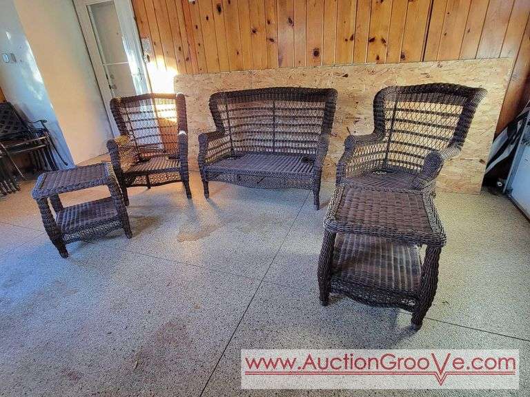 thumbnail image 2 of Frie Outdoor Recliner, All-Weather Resin Wicker Patio Chaise Lounge Recliner Chair Adjustable Back Ottoman Aluminum Frame Reclining 5 11 Cushion Beige 2 of 14