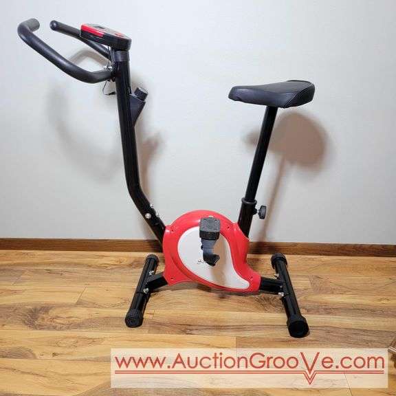 Soozier stationary bike. 34 x 17 x 38. Perfect for small spaces. Adjustable height seat. B