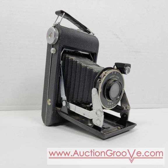 Kodak Vigilant Junior Six-20. Made in United States Eastman Kodak Company Rochester New York. A