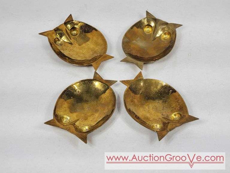 FOUR Owl Ash Trays. 4 x 5 each. FR7