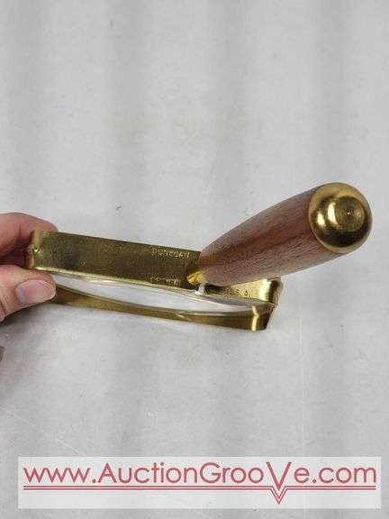 Vintage Donegan Optical Magnifying Glass. DR7