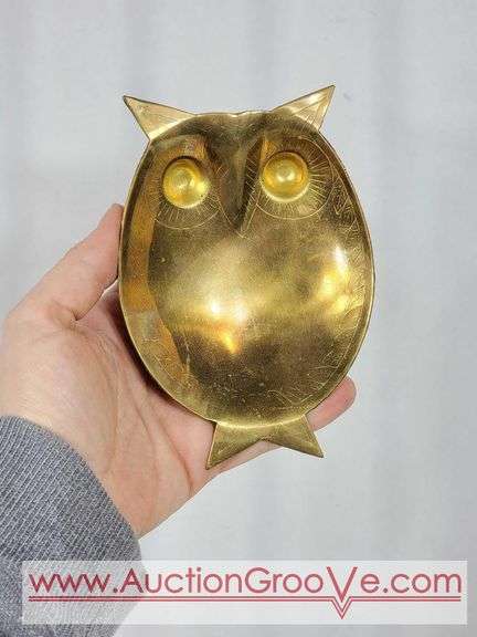FOUR Owl Ash Trays. 4 x 5 each. FR7