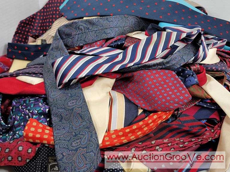 A Bunch of Vintage Men's Ties.