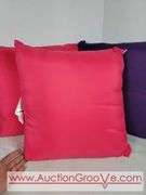 FIVE Decorative Pillows. BL