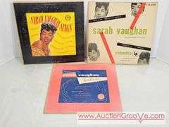 SEVENTEEN 331/3 Vinyl Records. Sarah Vaughan, Martha Kitt, Nat King Cole, Billy Daniels and more. RB1