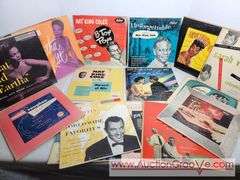 SEVENTEEN 331/3 Vinyl Records. Sarah Vaughan, Martha Kitt, Nat King Cole, Billy Daniels and more. RB1