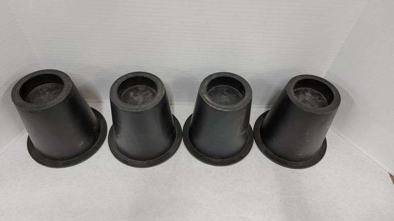Set of 5 Inch Lift Bed Risers. 121 - AuctionGrooVe.com 608-792-2437