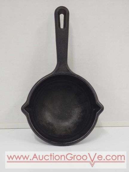Lodge Cast Iron MPR Melting Pot. 9 x 2.5. B1