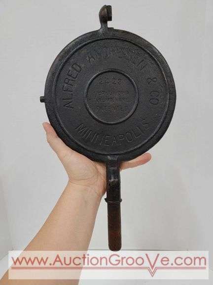 Alfred Andersen & Co. Cast Iron Krum Kake. Minneapolis. Pan Surface 7.5". A2