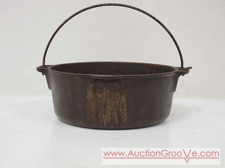 Wagner Ware Griswold 5qt Cast Iron Pot. A3