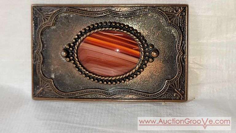 BANDED CARNELIAN AGATE OVAL CABOCHON BELT BUCKLE. approximately 35 mm x 28 mm. Buckle is 3 5/8" x 2 1/4". B1