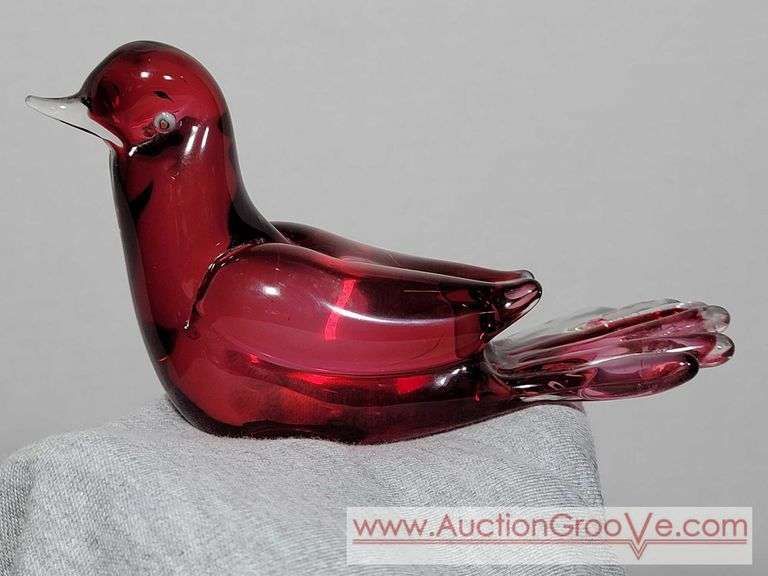 Hand Blown Italian Glass Bird. Red. 6.5 x 2 x 3.5. LR