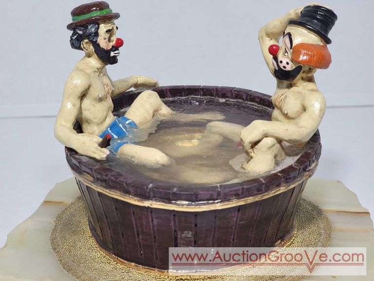 "Bathing Buddies" Sculpture by Ron Lee 1985. Onyx Base. 7 x 6 x 5. LR