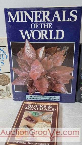 MINERALS of the WORLD, GEMSTONES of the WORLD, Rocks & Minerals, and Minerals, Rocks and Precious Stones. 4 - Books. More books after lot 111. R2