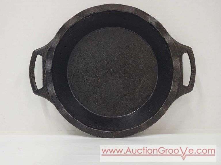 Lodge 9" Cast Iron Pie Pan. BW9PIE. A2
