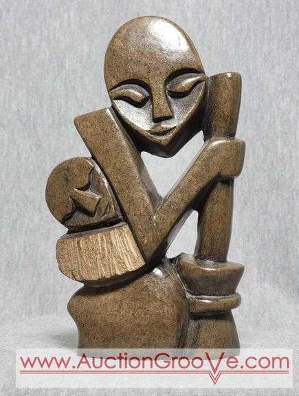 Shona Child on Mothers Back. 6.5 x 4.5 x 1.5. B3
