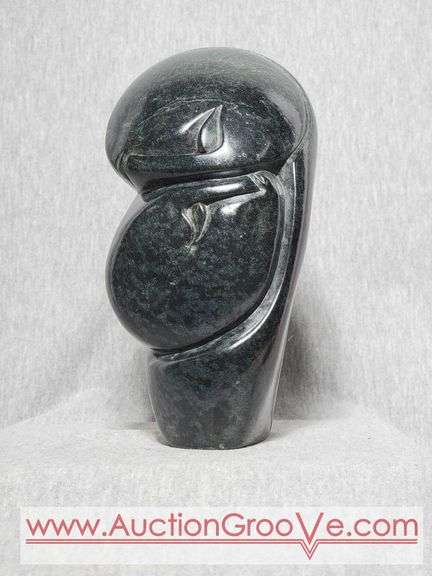 Shona Affectionate Couple. 7.5 x 4 x 3. B2