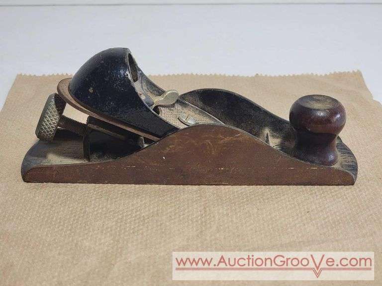 Two Vintage Planes Stanley 220 Plane and Other. XCS