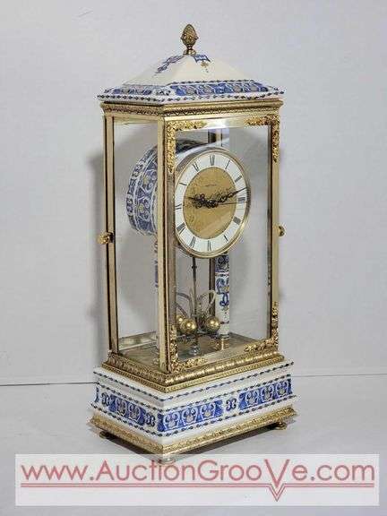 Hettich Mantel Clock. 8 x 5 x 17.5. Back glass missing. XED