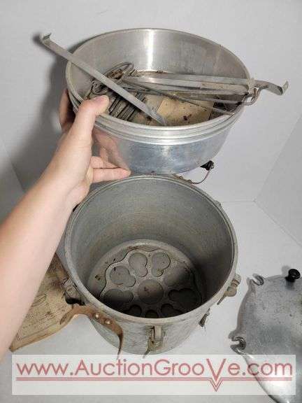 National Pressure Cooker. 12. Handle needs to be put back on. Appears complete. XSJ