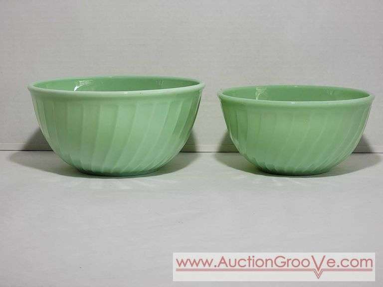 Fire King Jadite Green Nesting Bowls. 9" and 8". XCS