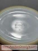 PYREX Golden Acorn 1 1/2 qt Casserole Dish with Holder. XSJ