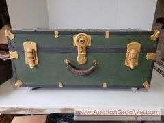 Vintage Steamer Trunk on casters. 30 x 16 x 14. XJC