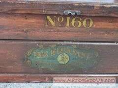 The Klondike Incubator Box No. 160. 35 x 28.5 x 13. XAB