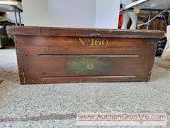 The Klondike Incubator Box No. 160. 35 x 28.5 x 13. XAB