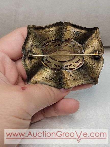 TWO Vintage Brooches. A3