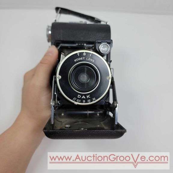 Kodak Vigilant Junior Six-20. Made in United States Eastman Kodak Company Rochester New York. A