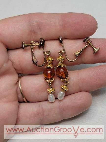 Natural Amber and "Potato" Pearl 15" Necklace and Screwback Earrings. MB